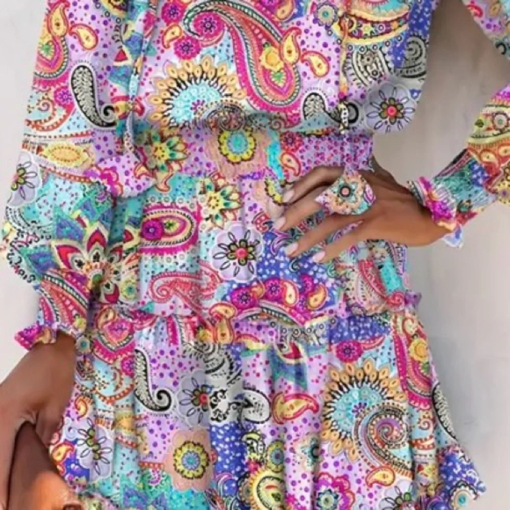 Colorful Paisley Print Women's V-Neck Dress - Picture 4 of 8